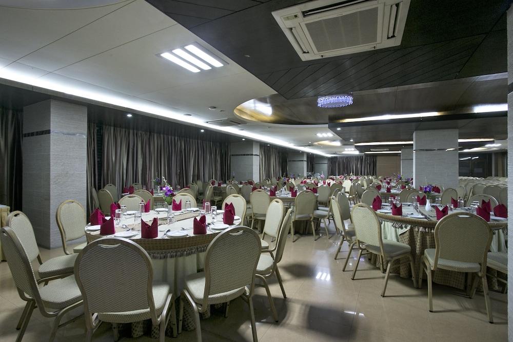 Fars Hotel & Resorts - Bar-Buffet-Pool-Spa Dacca Exterior foto