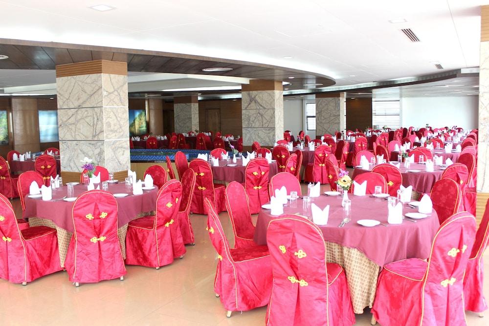 Fars Hotel & Resorts - Bar-Buffet-Pool-Spa Dacca Exterior foto