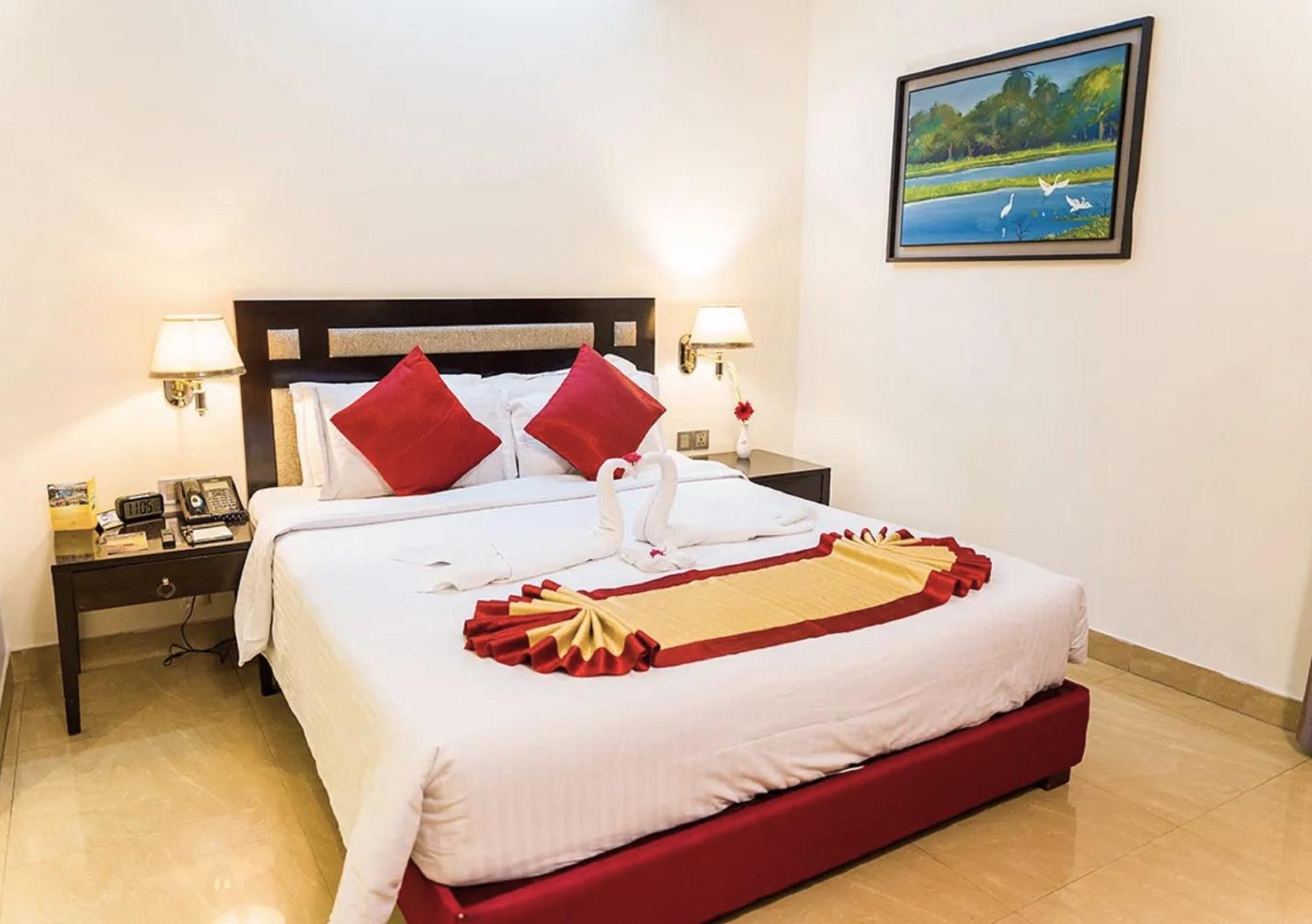 Fars Hotel & Resorts - Bar-Buffet-Pool-Spa Dacca Exterior foto