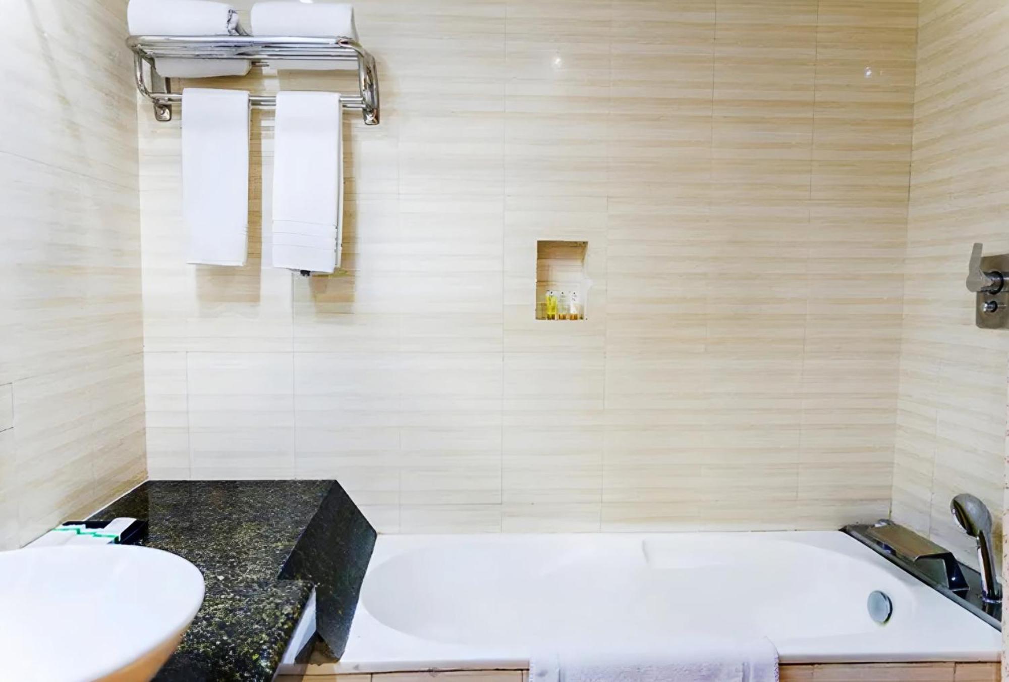 Fars Hotel & Resorts - Bar-Buffet-Pool-Spa Dacca Exterior foto