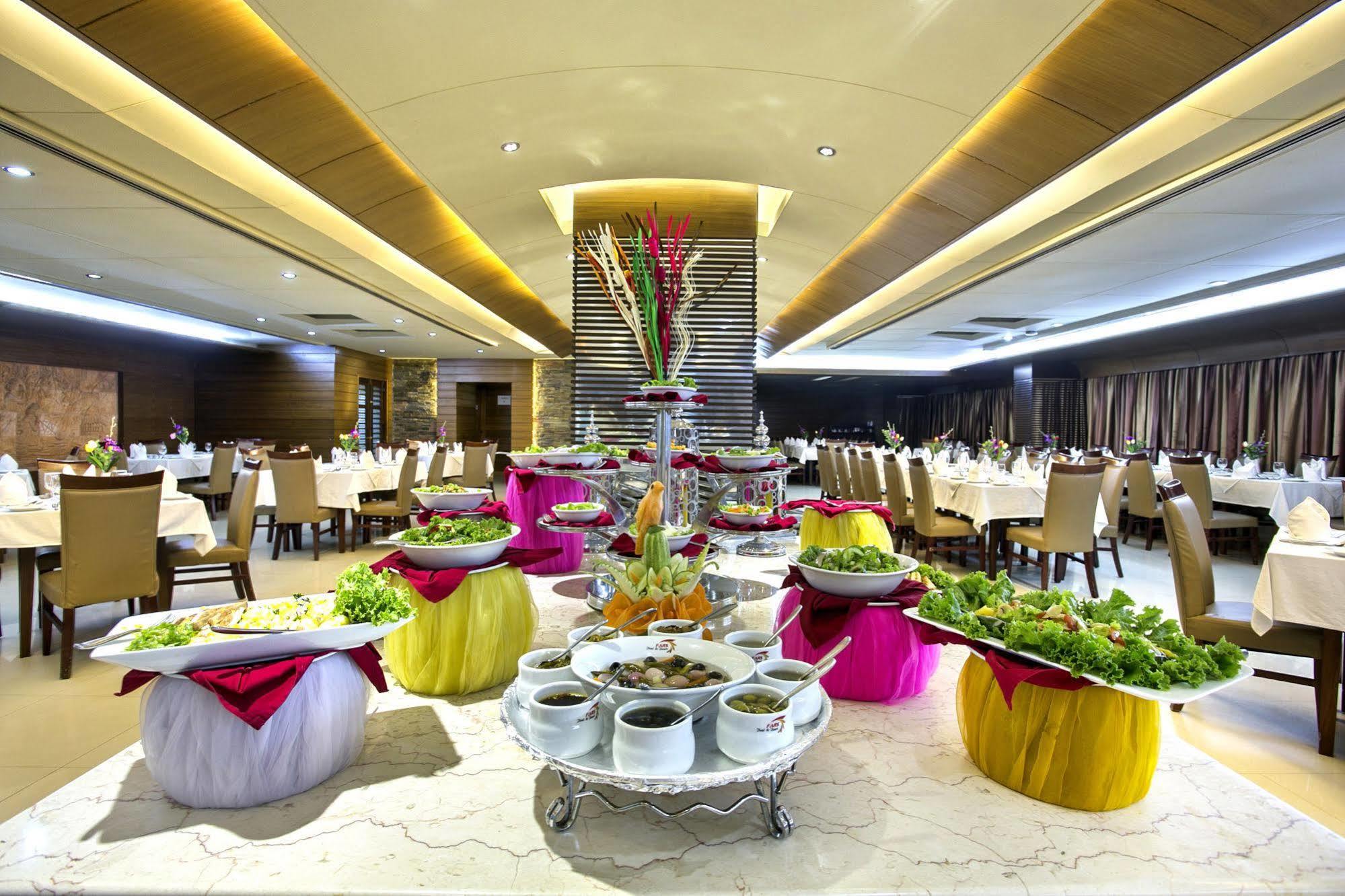 Fars Hotel & Resorts - Bar-Buffet-Pool-Spa Dacca Exterior foto